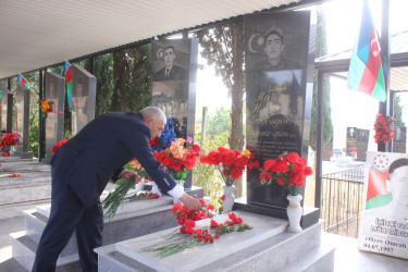 Tovuzda “27 Sentyabr – Anım Günü” ərəfəsində şəhidlərimizin əziz xatirəsi ehtiramla yad edilir.