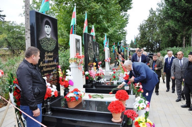RİH başçısı şəhid ailələrini ziyarət edib