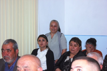 Tovuz Rayon İcra Hakimiyyətinin başçısı Əlibəyli kəndində səyyar qəbul keçirib