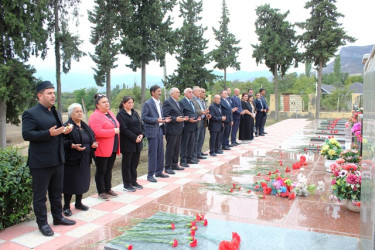 Tovuzda 27 sentyabr-Anım Günü ərəfəsində Şəhidlərə ehtiram ziyarəti davam edir