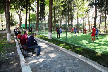 Tovuz şəhərində yeni mini məhəllə futbol meydançaları istifadəyə verilib