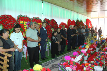 Tovuzda “27 Sentyabr – Anım Günü” ərəfəsində şəhidlərimizin əziz xatirəsi ehtiramla yad edilir.