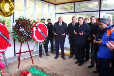 Tovuzda Vətən Müharibəsi şəhidi Eltac Əlizadənin atasının dəfn mərasimi keçirilib.