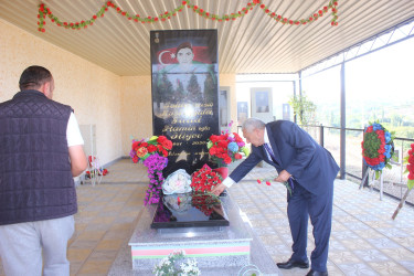 RİH başçısı Vətən müharibəsi şəhidlərinin məzarlarını ziyarət edib