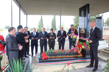 Tovuzda  27 Sentyabr “Anım Günü” münasibətilə Vətən uğrunda can verən qəhrəmanların məzarlarının ziyarəti bu gündə davam edib