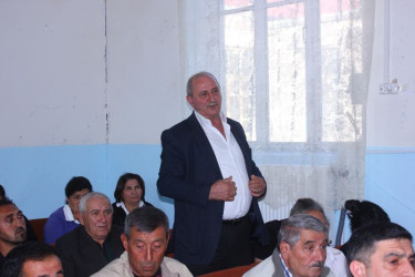 RİH başçısı Xatınlı kəndində səyyar vətəndaş qəbulu keçirib