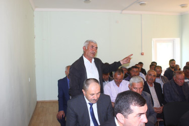 Tovuz Rayon İcra Hakimiyyətinin başçısı Həsənli kəndində səyyar qəbul keçirib