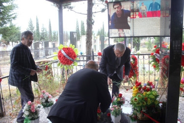 Tovuzda  27 Sentyabr “Anım Günü” münasibətilə Vətən uğrunda can verən qəhrəmanların məzarlarının ziyarəti bu gündə davam edib