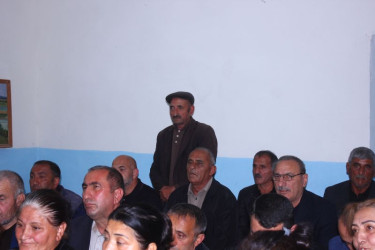 RİH başçısı rayonun Qədirli kəndində səyyar vətəndaş qəbulu keçirib