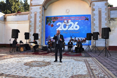 Tovuzda 31 dekabr - Dünya Azərbaycanlılarının Həmrəyliyi günü və Yeni il münasibətilə bayram konserti keçirilib.  