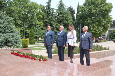 Tovuzda Ulu Öndər Heydər Əliyevin anadan olmasının 102-ci ildönümü ilə bağlı elmi-praktiki konfrans keçirilib