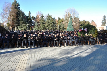 Tovuzda 31 dekabr - Dünya Azərbaycanlılarının Həmrəyliyi günü və Yeni il münasibətilə bayram konserti keçirilib.  