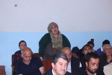 RİH başçısı Xatınlı kəndində səyyar vətəndaş qəbulu keçirib