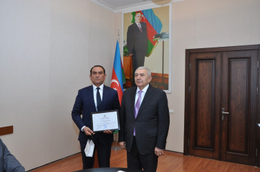 RİH başçısı  Azərbaycan Birinciliyinin qalibi olan U-14 qızlardan ibarət “Turan” Voleybol komandası ilə görüş keçirib