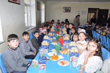 Tovuzda O.Cabbarov adına Qovlar şəhər inteqrasiya təlimli internat tipli gimnaziyada 31 Dekabr – Dünya Azərbaycanlıların Həmrəyliyi Günü və Yeni il münasibətilə bayram tədbiri keçirilib