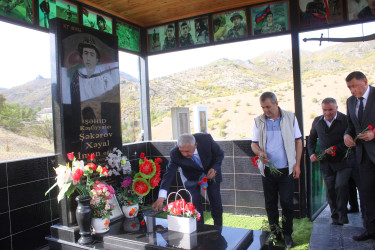 Tovuz RİH başçısı dağ kəndlərindəki Vətən müharibəsi şəhidlərinin məzarlarını ziyarət edib