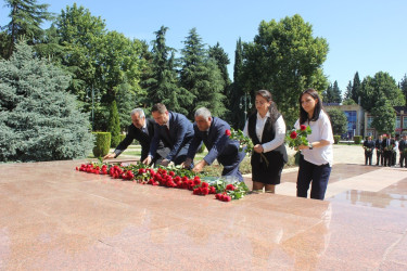 Tovuzda “23 iyun- Dövlət qulluqçularının peşə bayramı” günü qeyd olunub