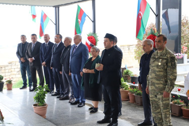 Tovuz Rayon İcra Hakimiyyəti başçısı şəhid ailələrini ziyarət edib