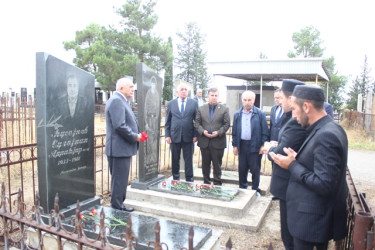 İcra başçısının anım günü münasibəti ilə şəhid məzarlarını ziyarəti davam edir