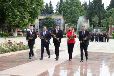 Tovuzda “23 iyun- Dövlət qulluqçularının peşə bayramı” günü qeyd olunub
