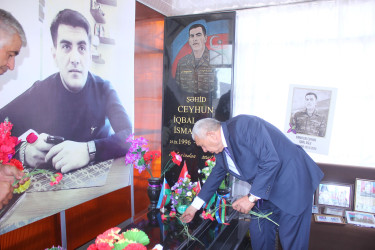 RİH başçısı Vətən müharibəsi şəhidlərinin məzarlarını ziyarət edib