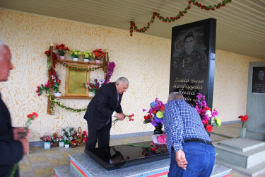 Tovuzda 27 sentyabr-Anım Günü ərəfəsində Şəhidlərə ehtiram ziyarəti davam edir