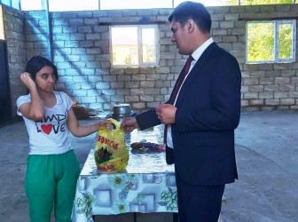Tovuz rayon İcra Hakimiyyəti tərəfindən Qurban bayramı münasibəti ilə  bayram sovqatları paylanılıb      