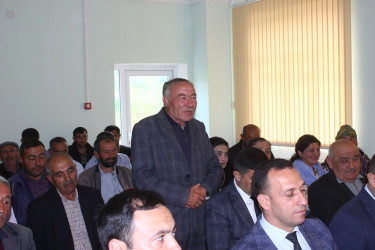 Tovuz Rayon İcra Hakimiyyətinin başçısı Həsənli kəndində səyyar qəbul keçirib