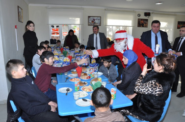 Tovuzda O.Cabbarov adına Qovlar şəhər inteqrasiya təlimli internat tipli gimnaziyada 31 Dekabr – Dünya Azərbaycanlıların Həmrəyliyi Günü və Yeni il münasibətilə bayram tədbiri keçirilib
