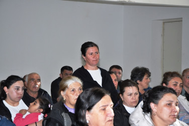 RİH başçısı Dondar Quşçu kəndində vətəndaşlarla səyyar qəbul-görüş keçirib   