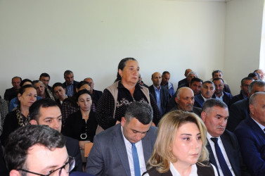 Rayon İcra Hakimiyyətinin başçısı Məmməd Məmmədov Kirən kənd sakinləri ilə növbəti səyyar qəbul keçirib