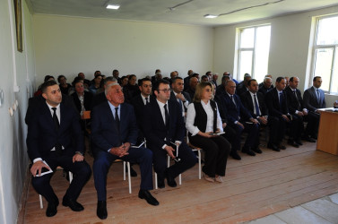 Rayon İcra Hakimiyyətinin başçısı Məmməd Məmmədov Kirən kənd sakinləri ilə növbəti səyyar qəbul keçirib