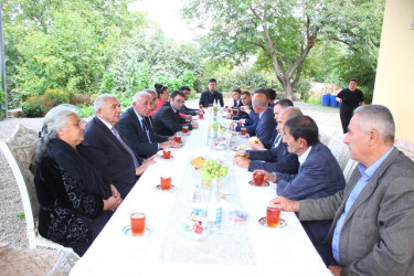 Tovuzda 27 sentyabr-Anım Günü ərəfəsində Şəhidlərə ehtiram ziyarəti davam edir