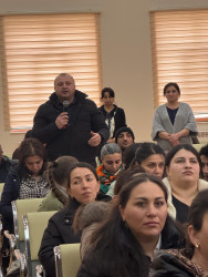 Tovuzda "Valideyn - məktəb münasibətlərinin tədrisin keyfiyyətinə təsiri" mövzusunda panel - müzakirə təşkil edilmişdir.