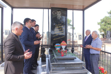 Tovuz Rayon İcra Hakimiyyəti başçısının “27 Sentyabr – Anım Günü” ərəfəsində Vətən müharibəsi şəhidlərinin məzarlarını ziyarəti davam edir.