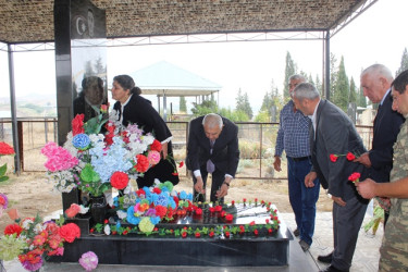 Tovuzda 27 sentyabr-Anım Günü ərəfəsində Şəhidlərə ehtiram ziyarəti davam edir