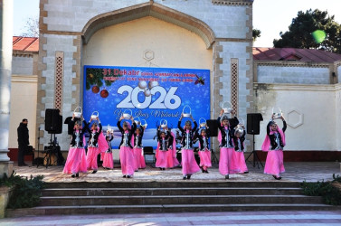 Tovuzda 31 dekabr - Dünya Azərbaycanlılarının Həmrəyliyi günü və Yeni il münasibətilə bayram konserti keçirilib.  