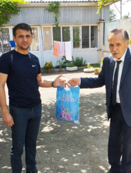 Tovuz Rayon İcra Hakimiyyəti tərəfindən Qurban bayramı münasibəti ilə  bayram sovqatları paylanılıb   