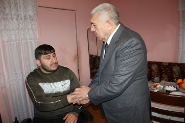 RİH başçısı Türkiyədən müalicədən qayıdan Etiram Musayevi evində ziyarət edib