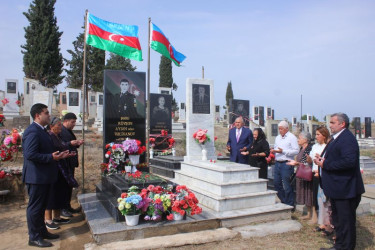 Tovuz Rayon İcra Hakimiyyəti başçısının “27 Sentyabr – Anım Günü” ərəfəsində Vətən müharibəsi şəhidlərinin məzarlarını ziyarəti davam edir.