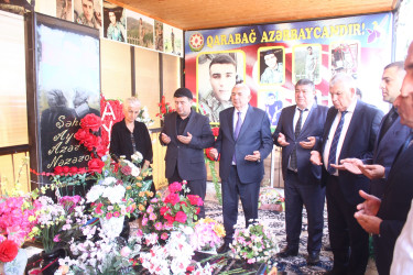 RİH başçısı Vətən müharibəsi şəhidlərinin məzarlarını ziyarət edib