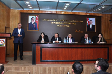 Tovuzda RİH başçısı ali təhsil müəssisələrinə qəbul imtahanında yüksək bal toplayan məzunlarla görüşüb