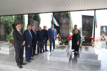 Tovuz Rayon İcra Hakimiyyəti başçısı şəhid ailələrini ziyarət edib