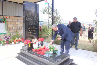 RİH başçısı Vətən müharibəsi şəhidlərinin məzarlarını ziyarət edib