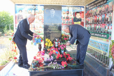 İcra başçısının anım günü münasibəti ilə şəhid məzarlarını ziyarəti davam edir