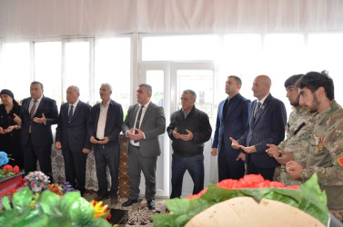 RİH başçısı şəhid ailələrini ziyarət edib