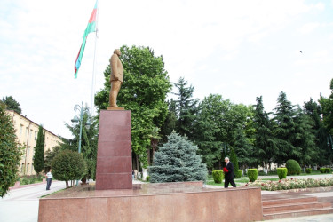 Tovuzda “23 iyun- Dövlət qulluqçularının peşə bayramı” günü qeyd olunub