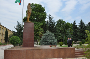 “Konstitusiya və Suverenlik İli” çərçivəsində Yeni Azərbaycan Partiyasının Tovuz rayon təşkilatının təsis edilməsinin 32-ci ildönümü qeyd olunub