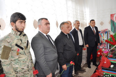 RİH başçısı şəhid ailələrini ziyarət edib