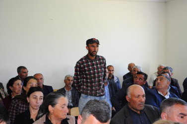 Rayon İcra Hakimiyyətinin başçısı Məmməd Məmmədov Kirən kənd sakinləri ilə növbəti səyyar qəbul keçirib